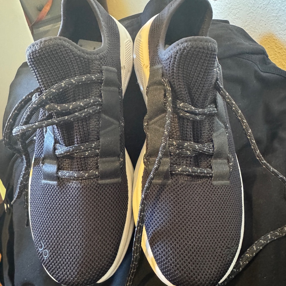 Nordstrom Black Sneakers Sleek Design Breathable Mesh